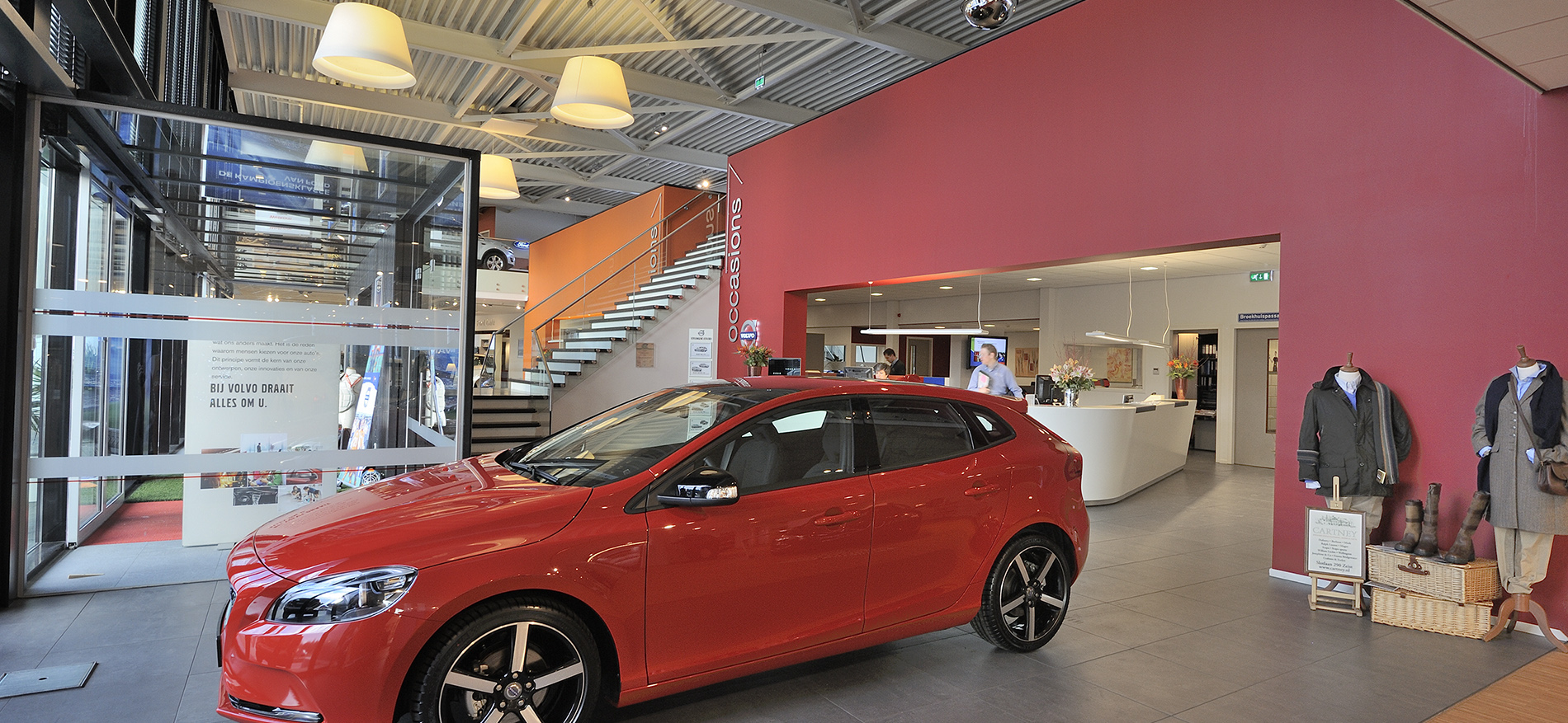 Concept design showroom Volvo Broekhuis Autogroup - 