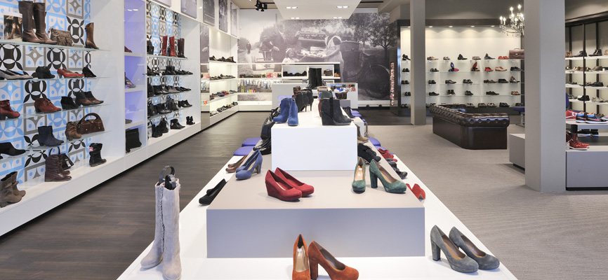 Smit Shoes: Design new shoe store - 