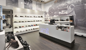 Smit Shoes: Design new shoe store - 