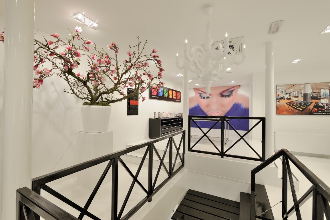 Inglot, design beauty salon