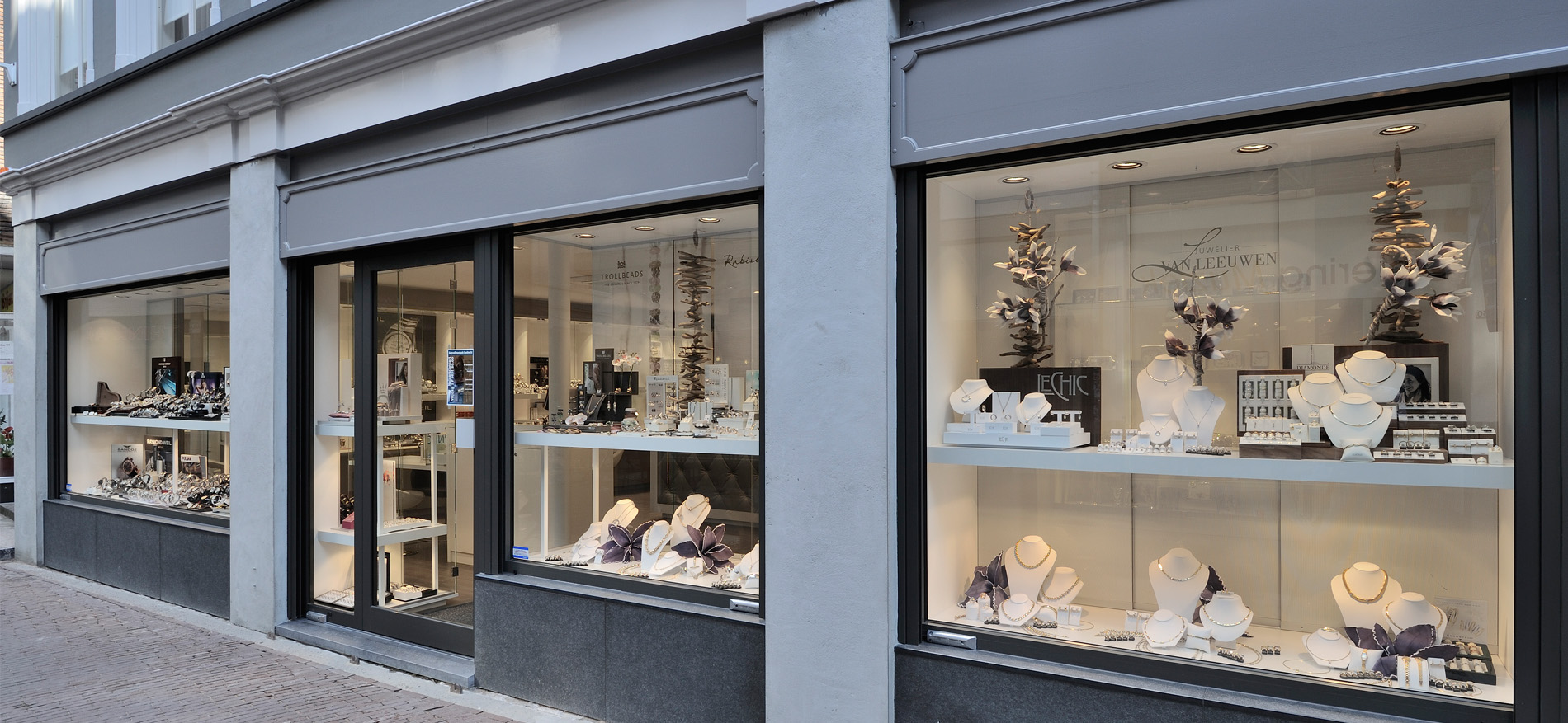 Juwelier van Leeuwen, Dordrecht (NL) - 