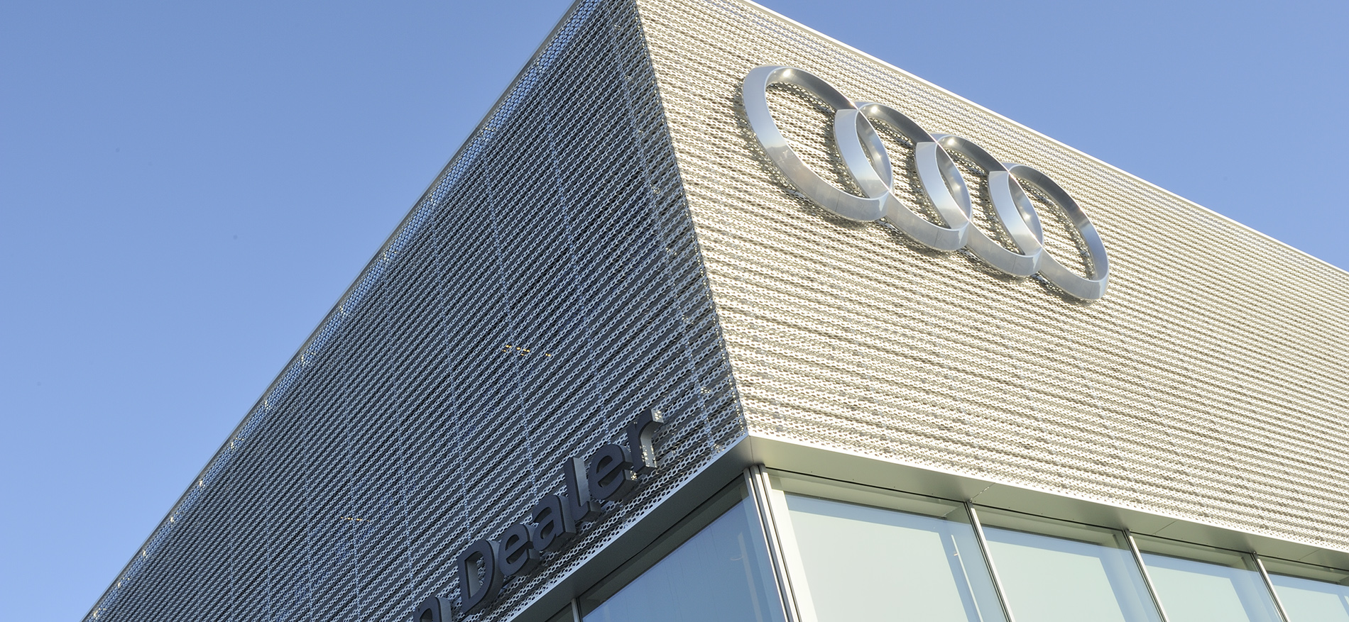 Design and shopfitting Audi Showroom, NL - 