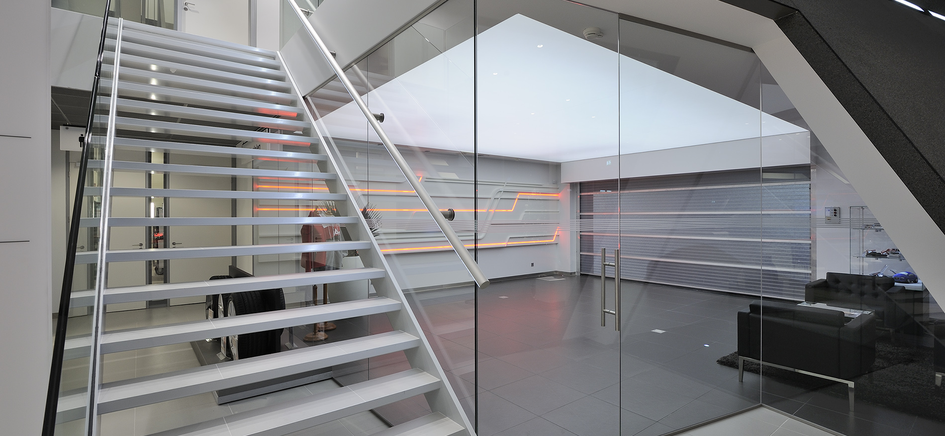 Design and shopfitting Audi Showroom, NL - 