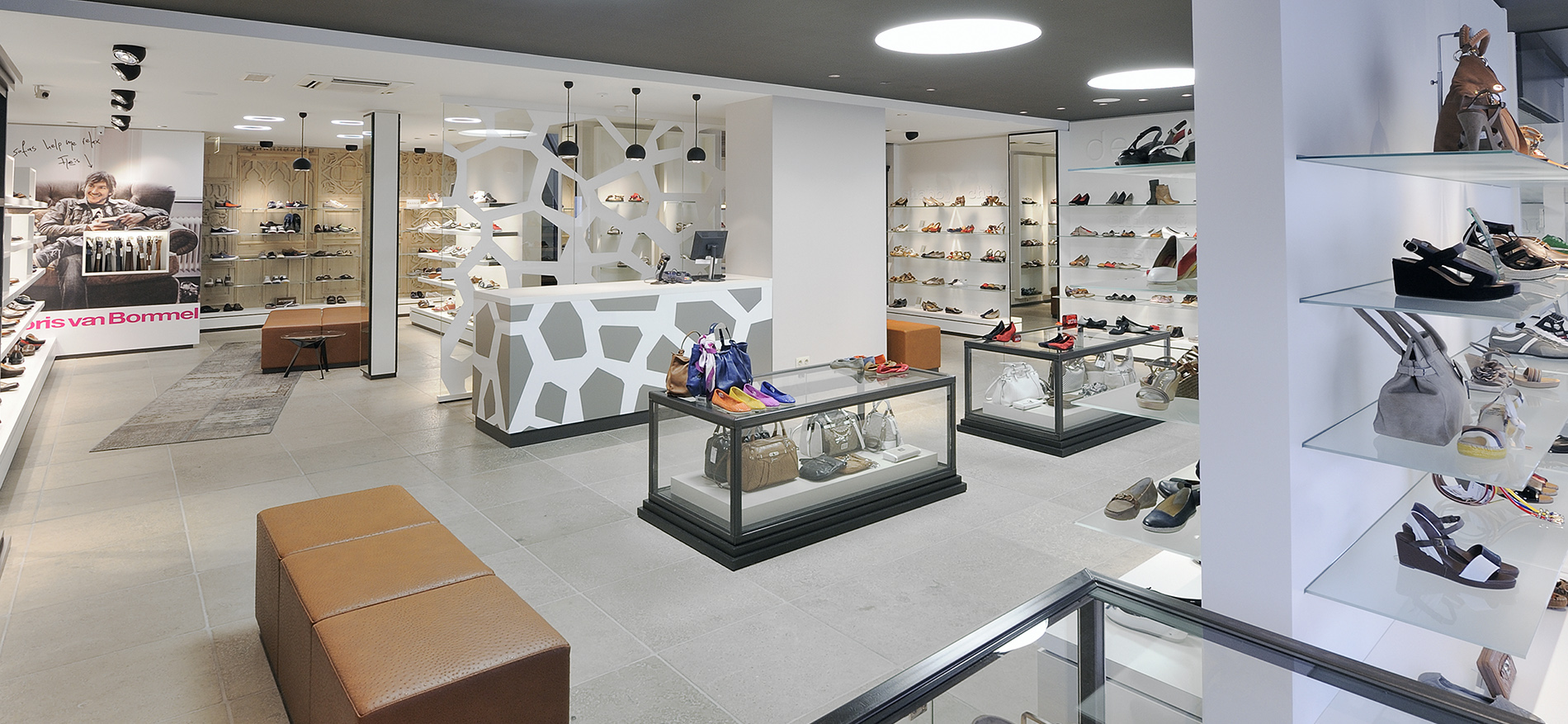 Design stunning shop for shoes – De Splenter Shoes - Shoes
