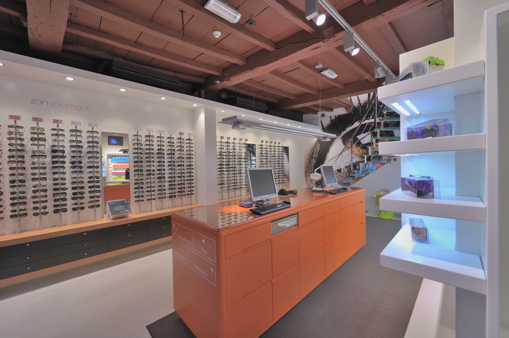 Jochem for eyes: Interior design + made - Optician