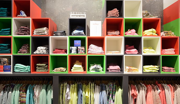 Retail design for Retour Jeans Denim deluxe in Batiaviastad