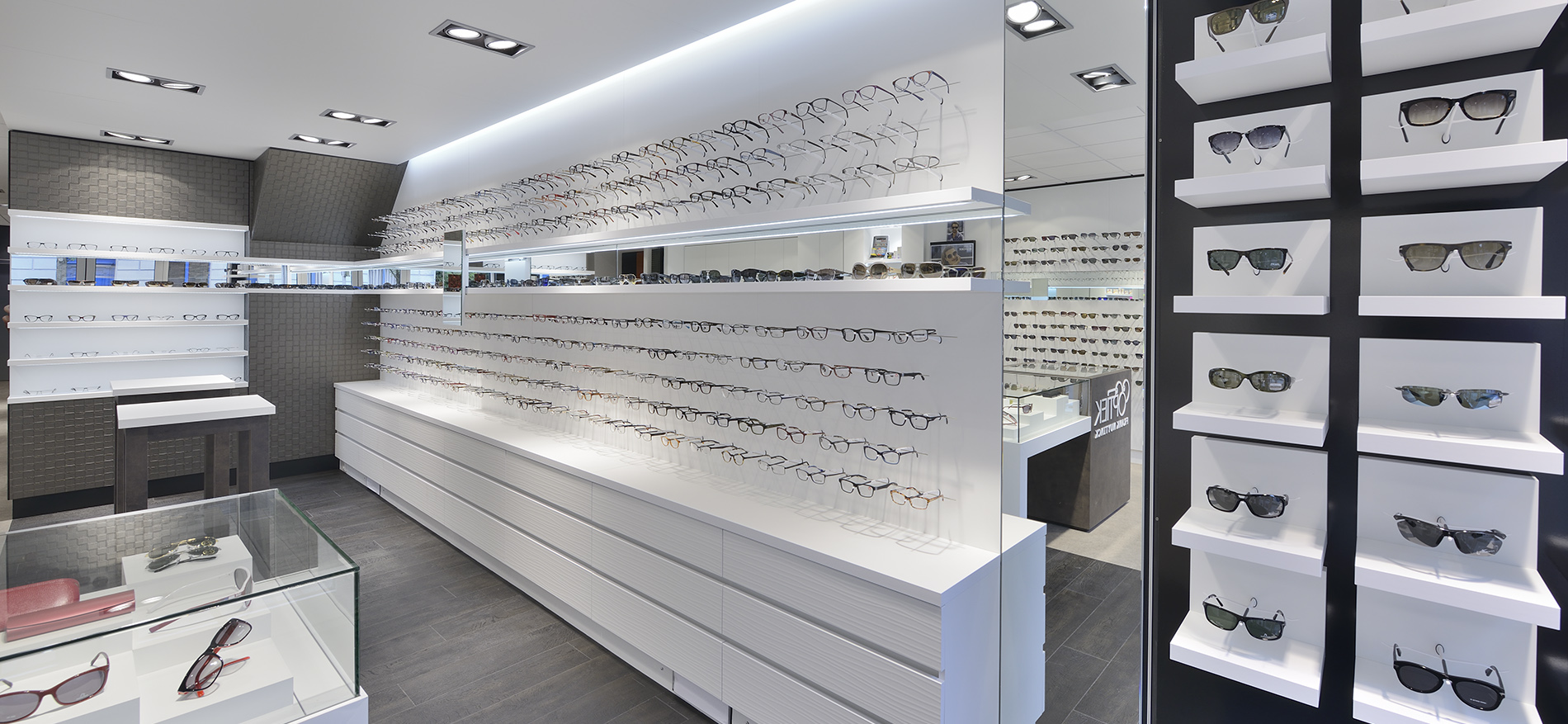Nuytinck optician retail design & retail construction - 