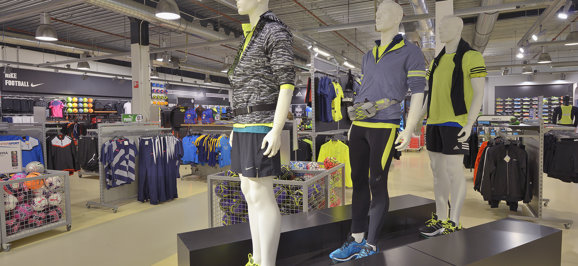 Shopfitting Intersport Van den Bergh - Sport