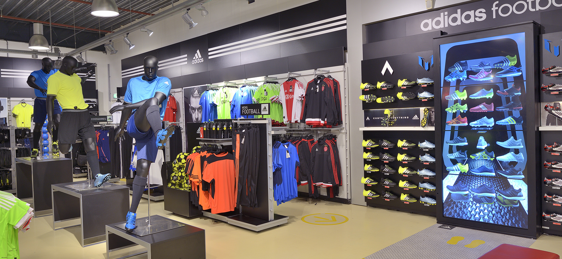 Shopfitting Intersport Van den Bergh