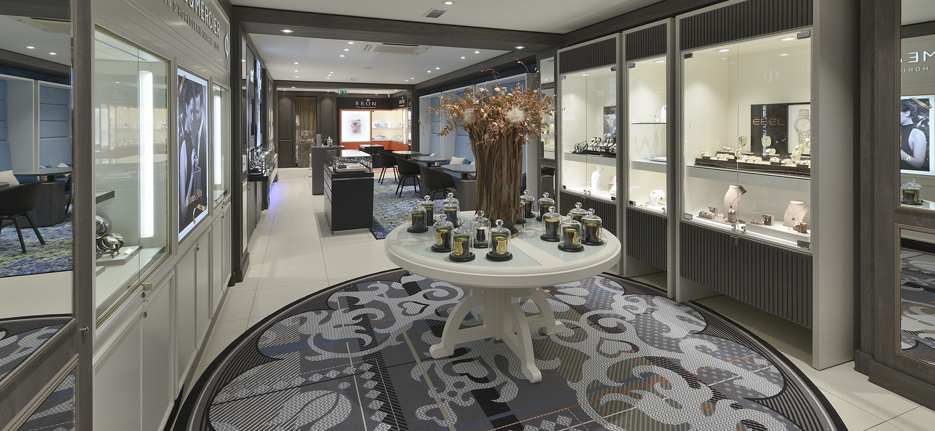 van Hell Juweliers, Apeldoorn (NL): Luxury Store design jeweler with famous brands - 