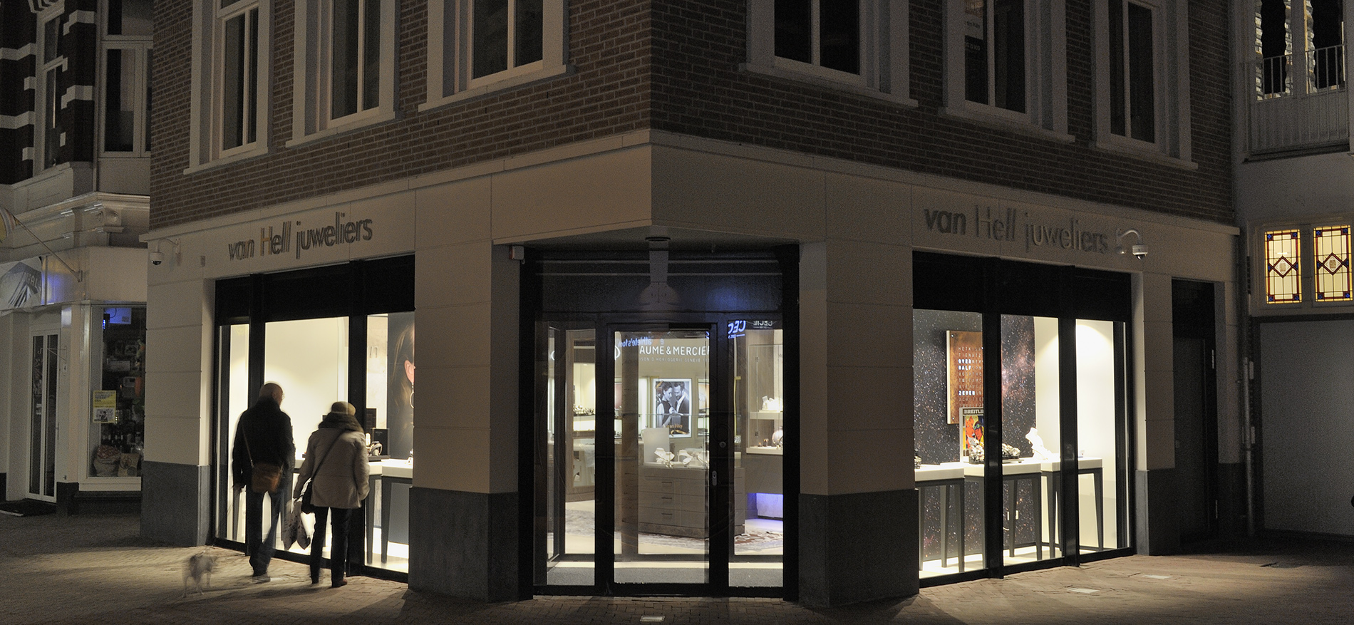 van Hell Juweliers, Apeldoorn (NL): Luxury Store design jeweler with famous brands - 