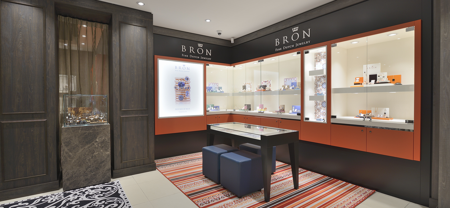 van Hell Juweliers, Apeldoorn (NL): Luxury Store design jeweler with famous brands - 