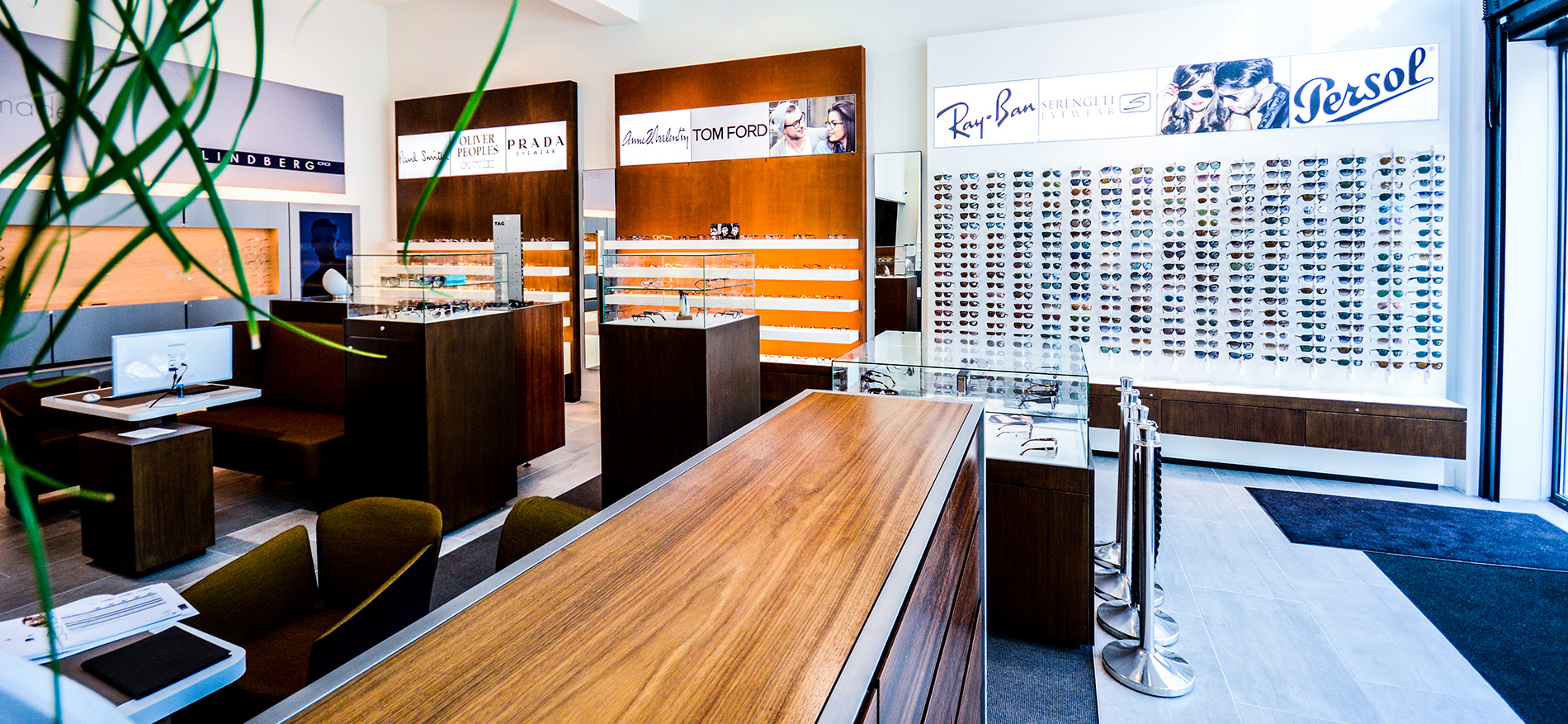 Schmidt Optician – Amsterdam: Retail design optical store - 