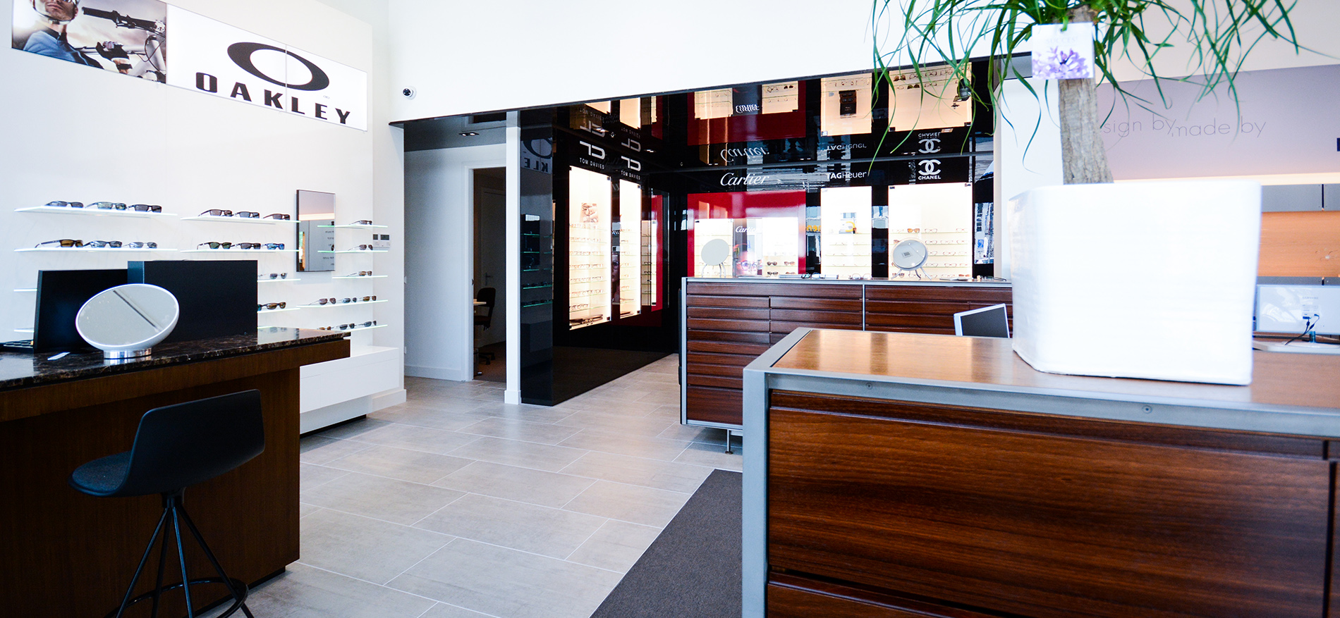 Schmidt Optician – Amsterdam: Retail design optical store - 