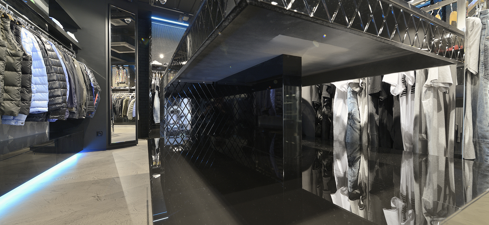 Beachim Fashion: Retailconcept for dutch luxury multi brandstore - 