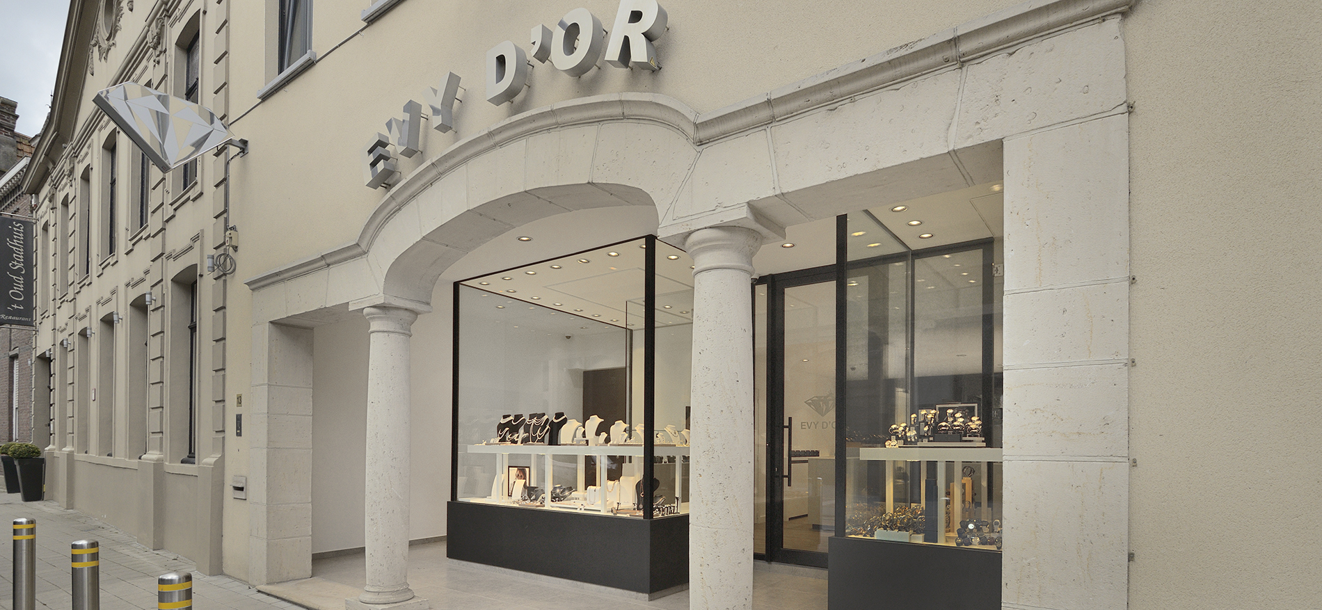 Evy d’Or in Ingelmunster (BE) – Retail design Jeweler shop - 