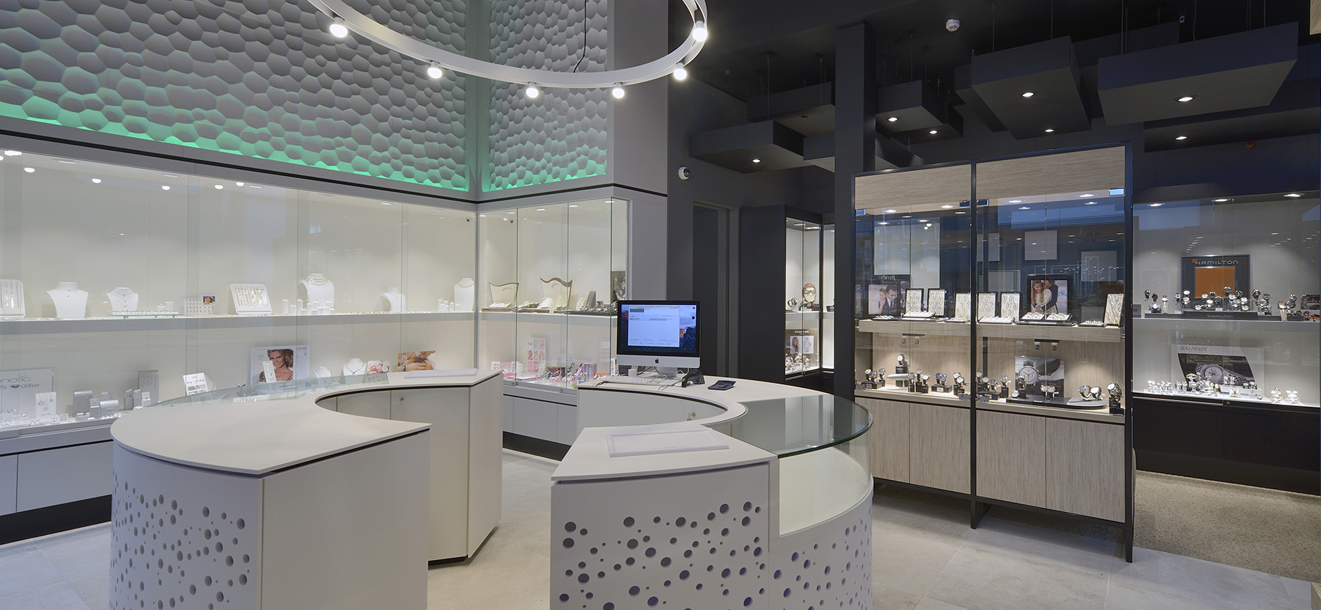 Bijouterie Laurent: Retail design of jewelry shop - 