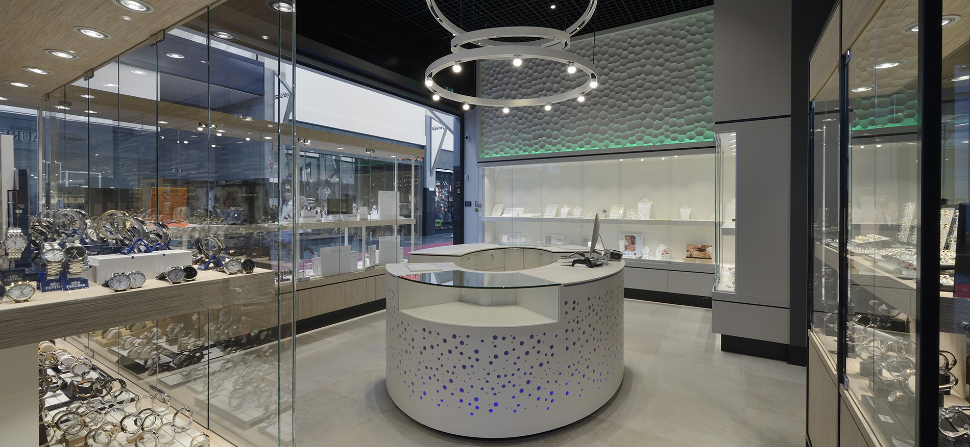 Bijouterie Laurent: Retail design of jewelry shop - 