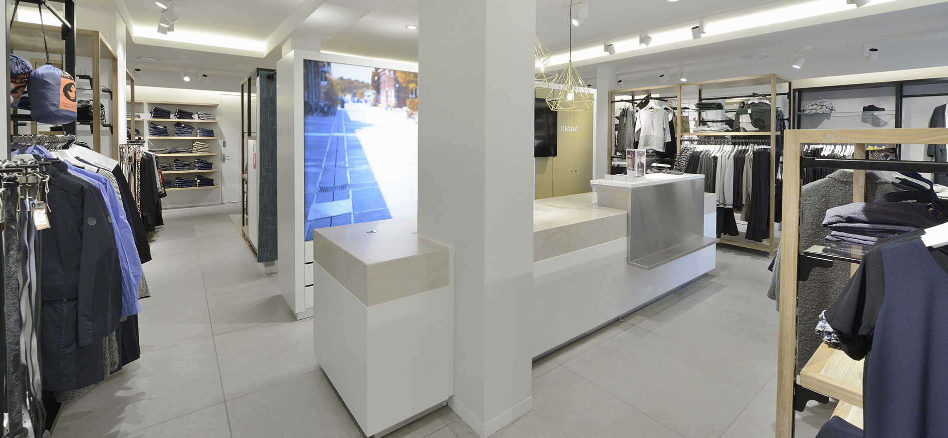 Anna van Toor Fashion: Shopfitting by WSB - Fashion