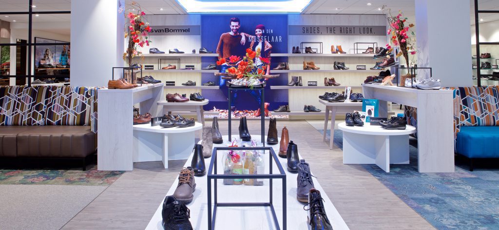 van den Mosselaar Schoenen | Bovenkarspel: Wonderful shop renovation
