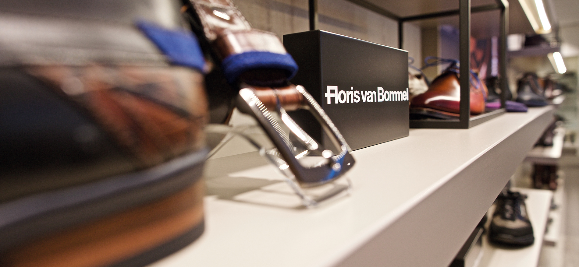 van den Mosselaar Schoenen | Bovenkarspel: Wonderful shop renovation - 