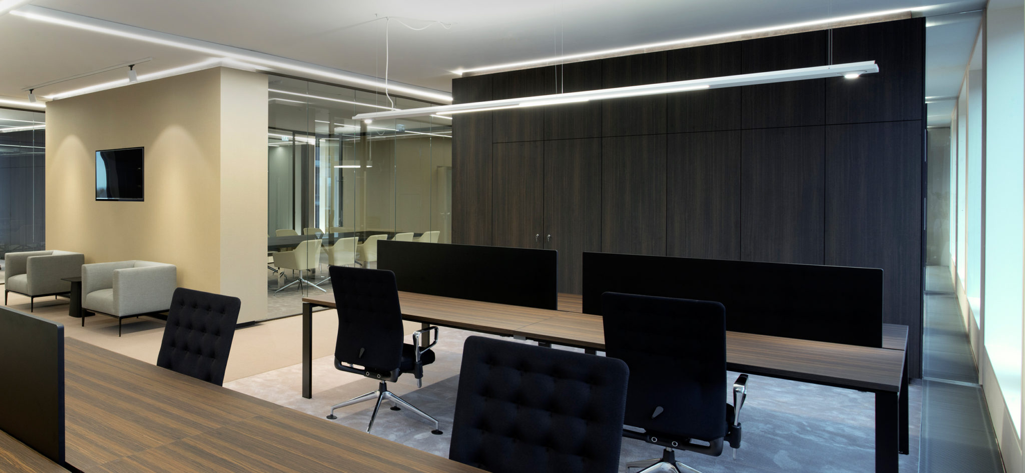 Custom furniture for an office in Luxembourg, JFPE - 