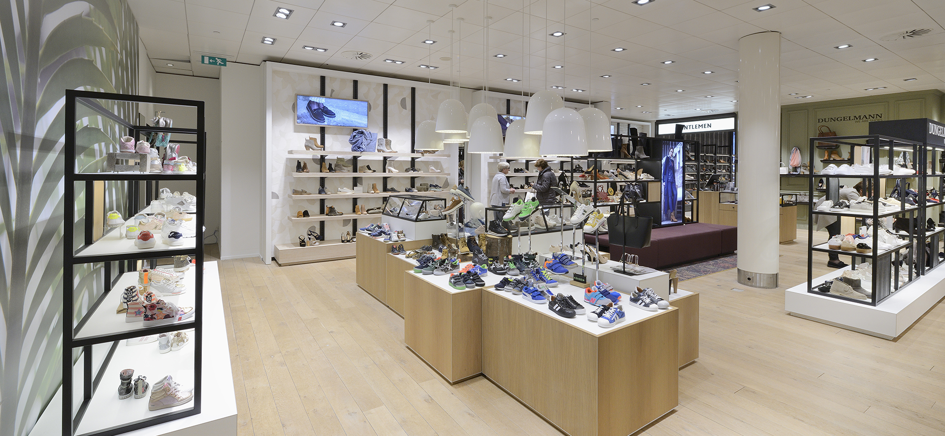 Shop-in-shop Dungelmann Schoenen and Berden Mode - Shoes