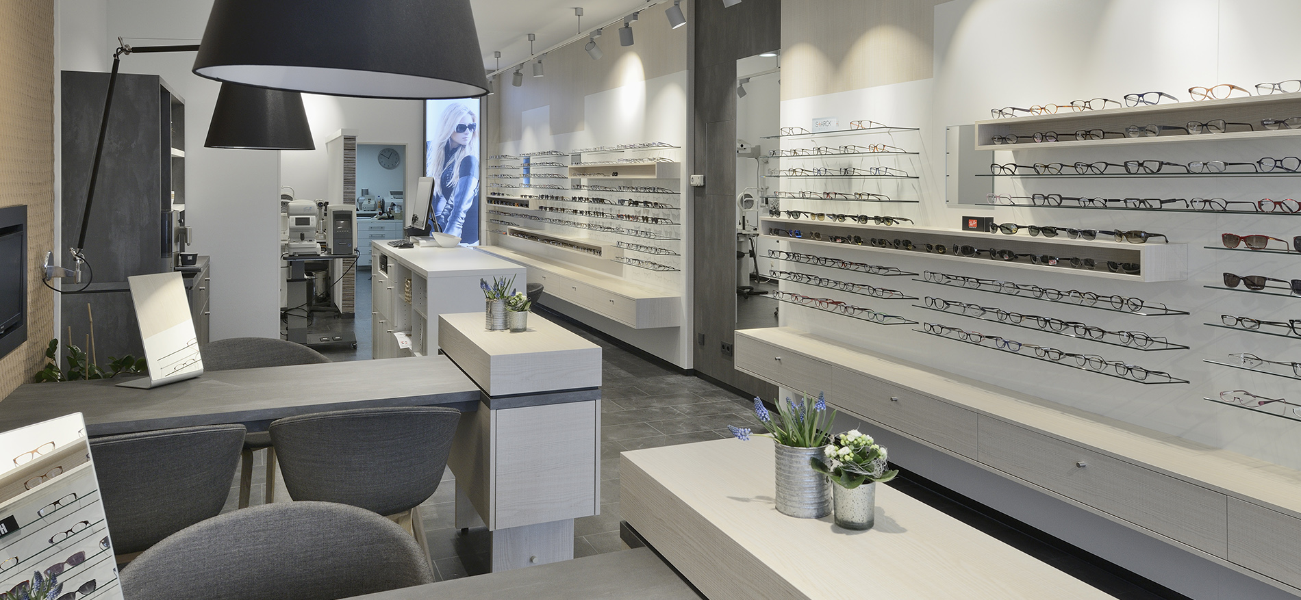 Klöckner Optik fully renovated shop interior - 