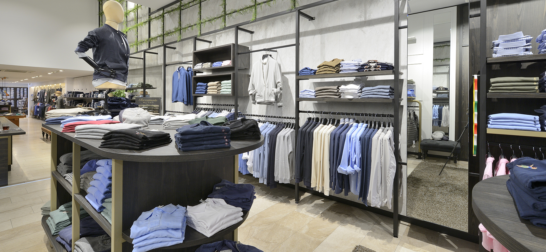 Thorough restyling MarcEdwards Menswear, Haarlem - 