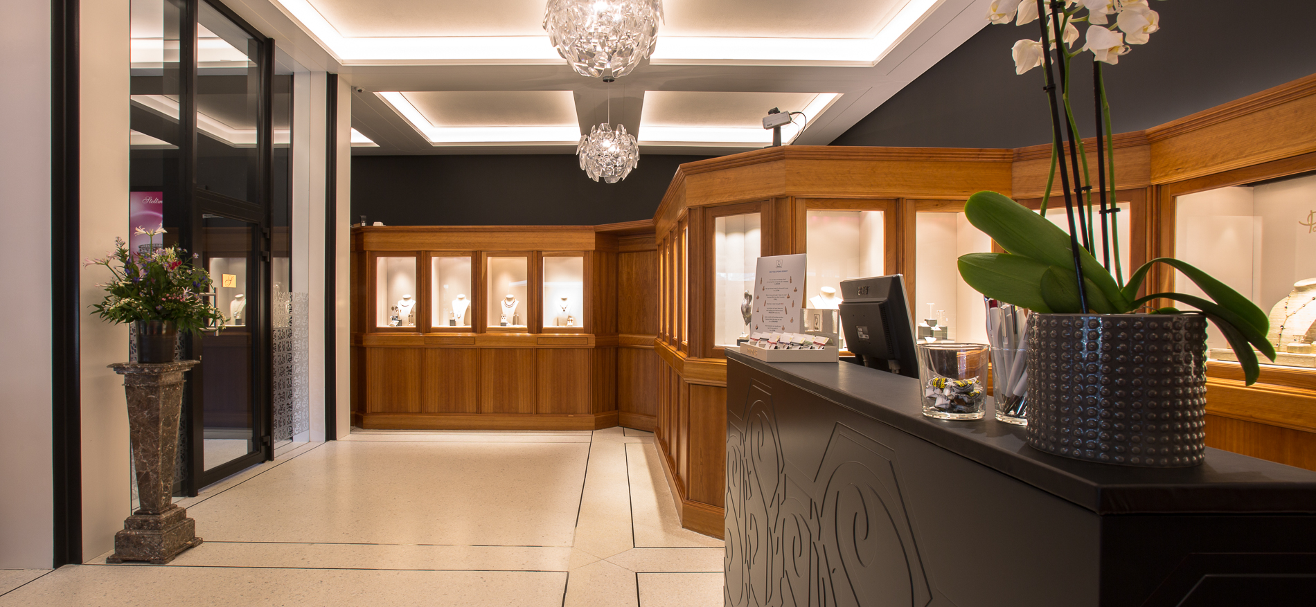 Renovation Juweler Steltman | The Hague - Jeweler