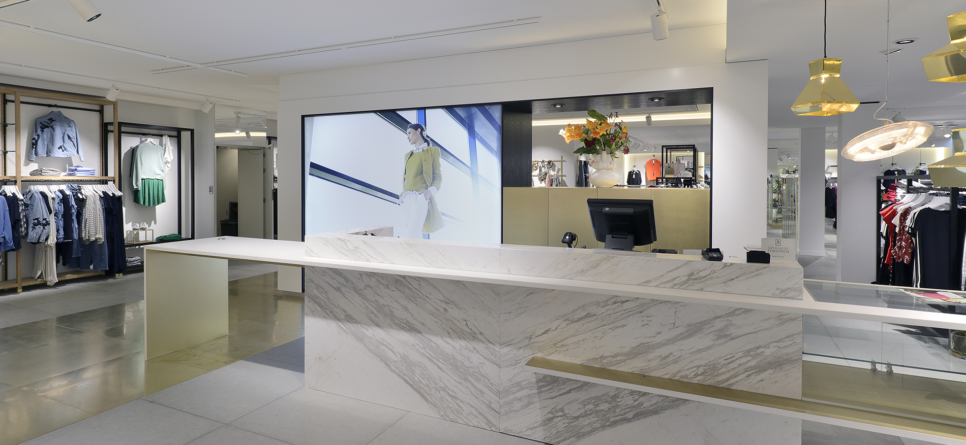 Anna van Toor, Zeist | Interior Luxury Fashion Shop - 