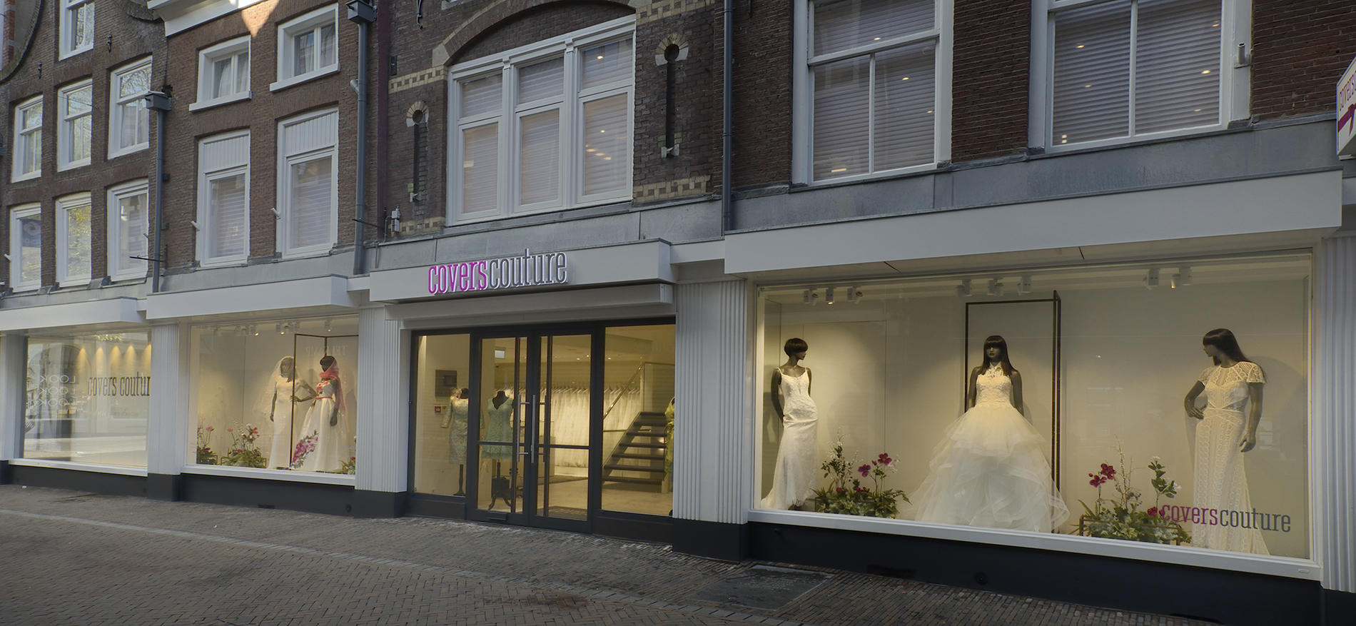 Covers Couture, Utrecht | Bridal shop interior - 