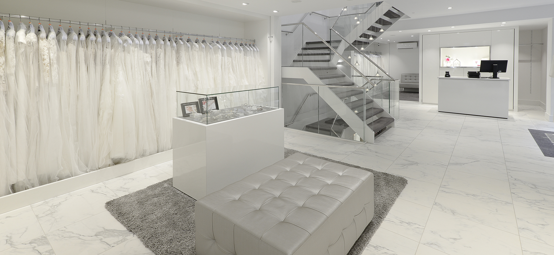 Covers Couture, Utrecht | Bridal shop interior - 