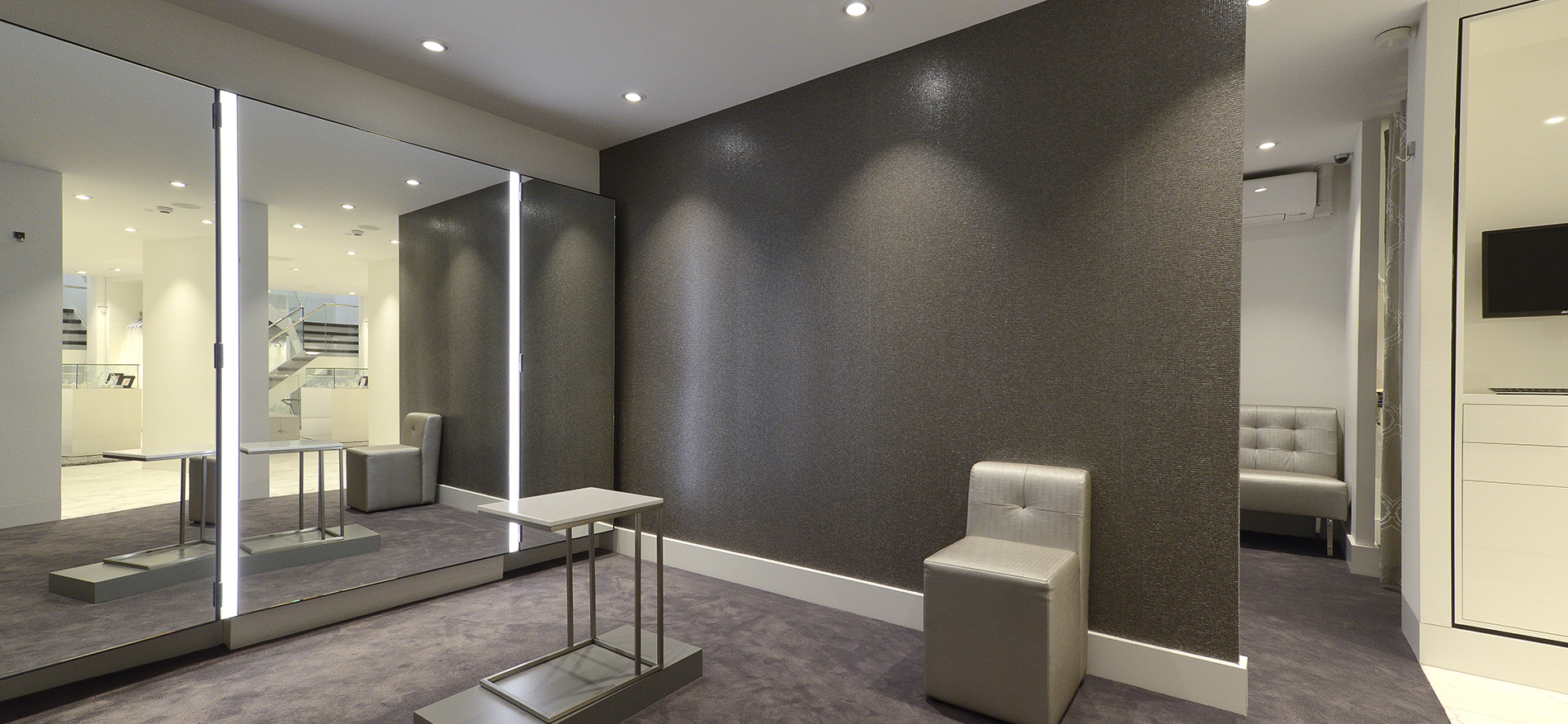 Covers Couture, Utrecht | Bridal shop interior - 