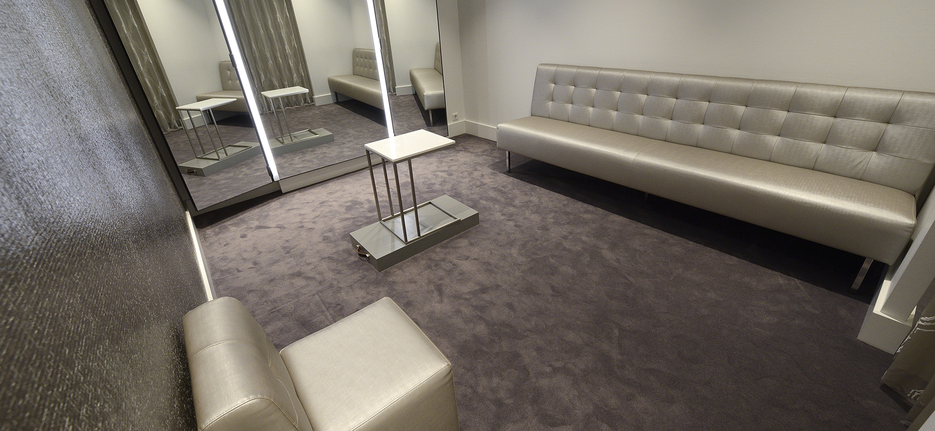 Covers Couture, Utrecht | Bridal shop interior - 