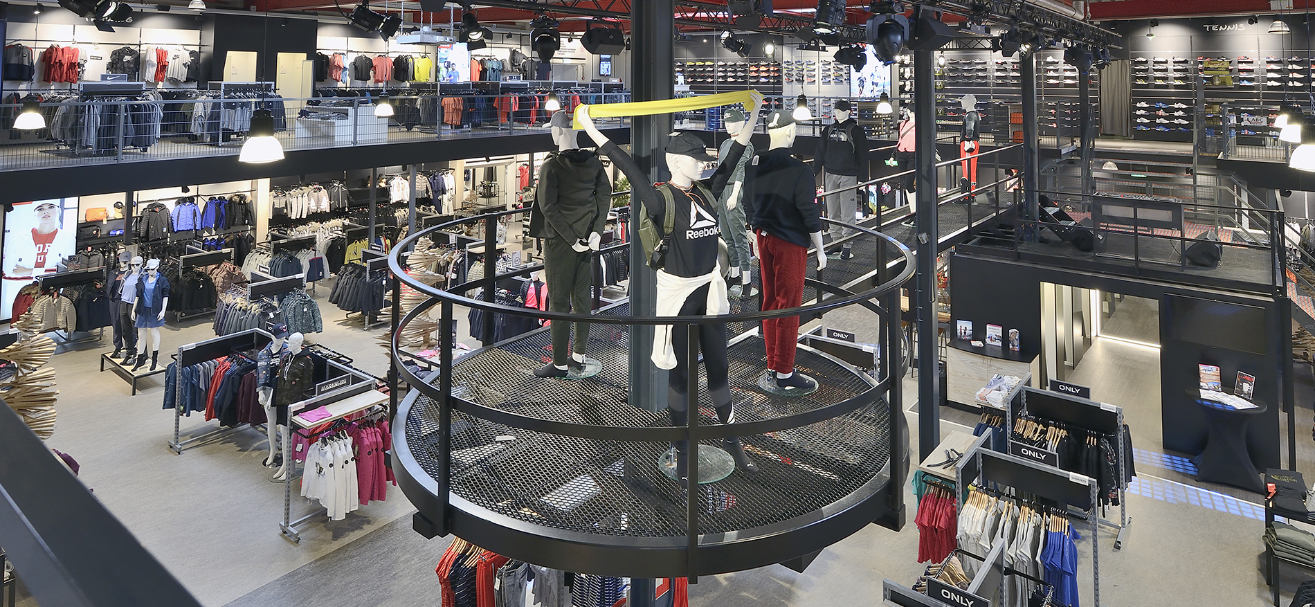 Daka Sport, Rotterdam | Large-scale renovation - Sport