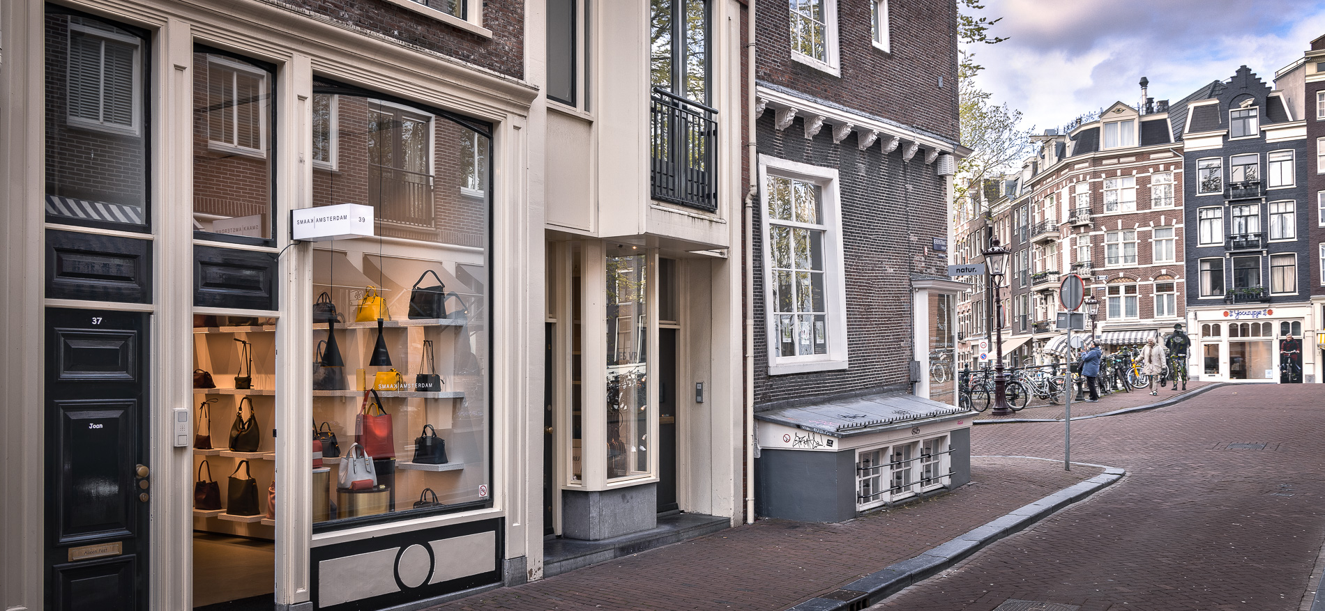 Smaak Amsterdam | (NL) - Fashion