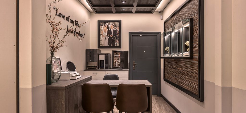 Interieurbouw; Interieurbouwer juwelier; verbouwing juwelier, verbouwing juwelier, winkelbouw juwelier; winkelverbouwing juwelier; Interieurinrichting bijouterie; Interieurinrichting juwelier; Ontwerp en inrichting door WSB; juwelierwinkel ontwerp; Ontwerp en inrichting door WSB interieurbouw; Ontwerp en inrichting door WSB retail; WSB; WSB Interieurbouw; België; interieur ontwerpen juwelier; interieur bijouterie; interieur juwelier; interieurbouw bijouterie; interieurbouw juwelier; interieurbouw retail; interieurbouw.; interieurbouwer; interieurbouwer juwelier.; juwelierzaak inrichten; juwelierwinkel inrichten; interieurbouwer retail; interieurbouwers bijouterie; interieurbouwers juwelier; interieurontwerp bijouterie; interieurontwerp juwelier; interieurontwerpen bijouterie; bijouterie; retail design; shopconcepts; winkel inrichting bijouterie; winkel inrichting juwelier; winkel interieur bijouterie; winkel interieur juwelier; winkelbouw bijouterie;