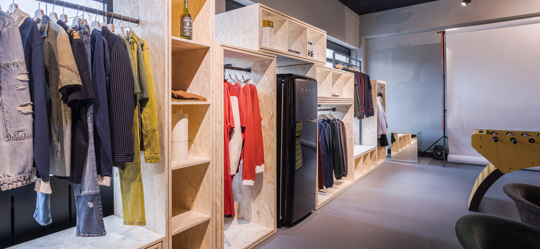 In Gold We Trust – Fashion Showroom inrichting - 
