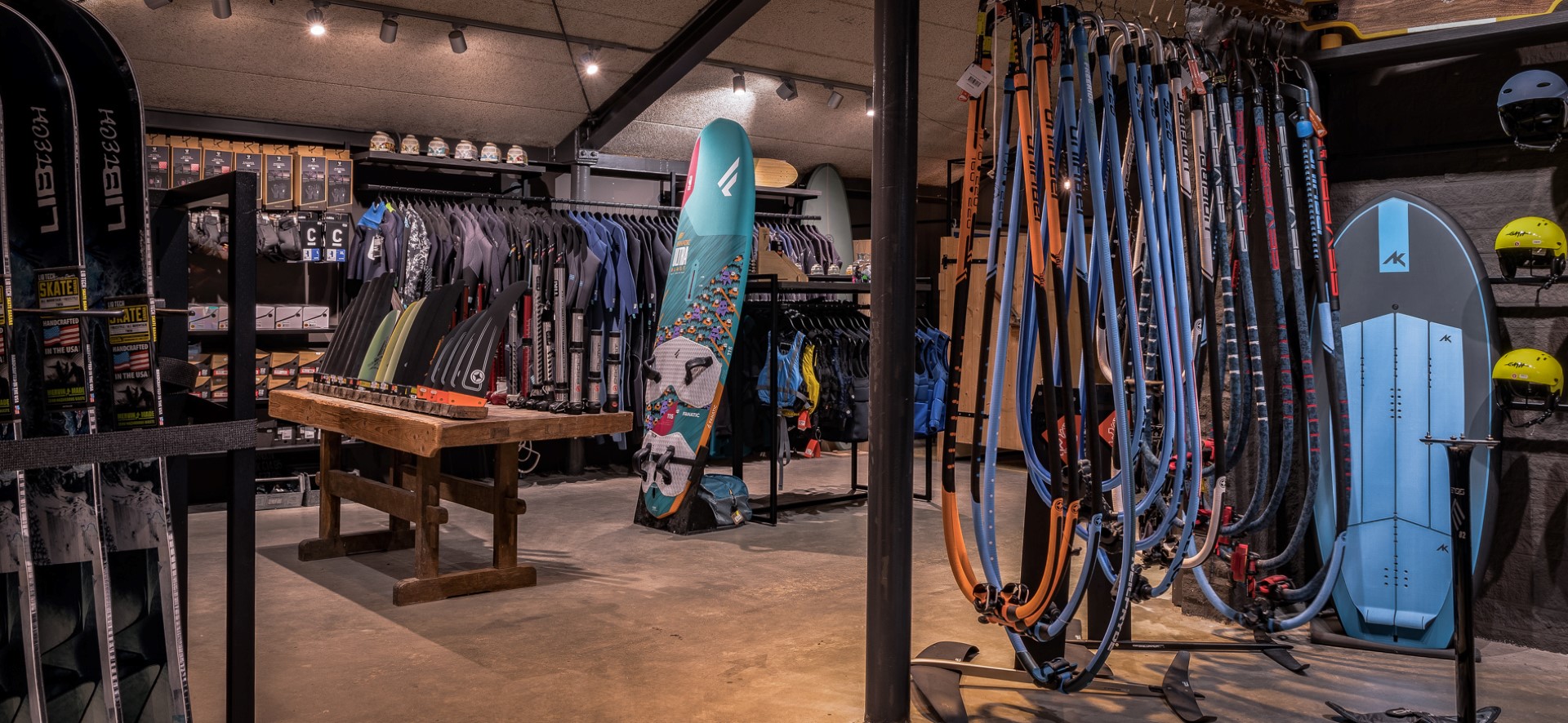 Zeil& Surfcentrum Brouwersdam | Ouddorp (NL) - Sport store