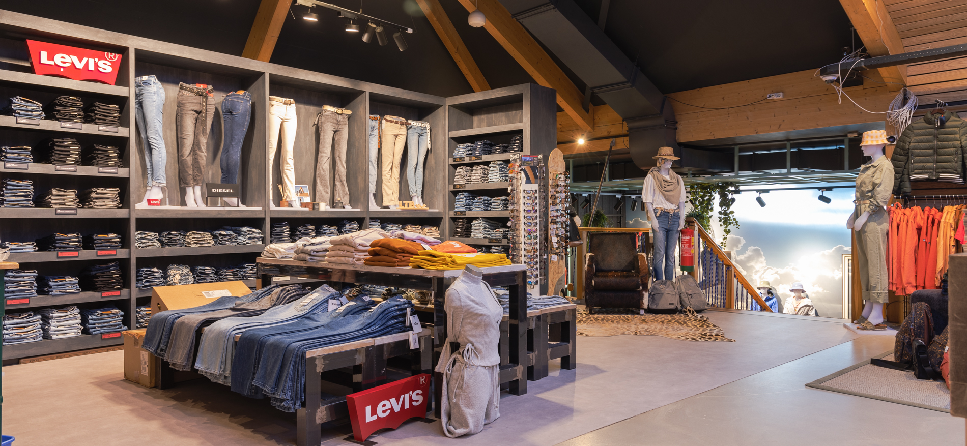 Mantje Den Burg | Texel (NL) - Fashion