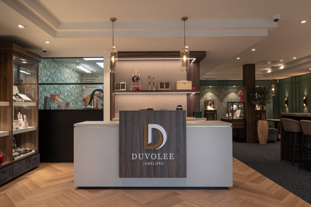 Design and furnishing jewelers WSB Shopfitting