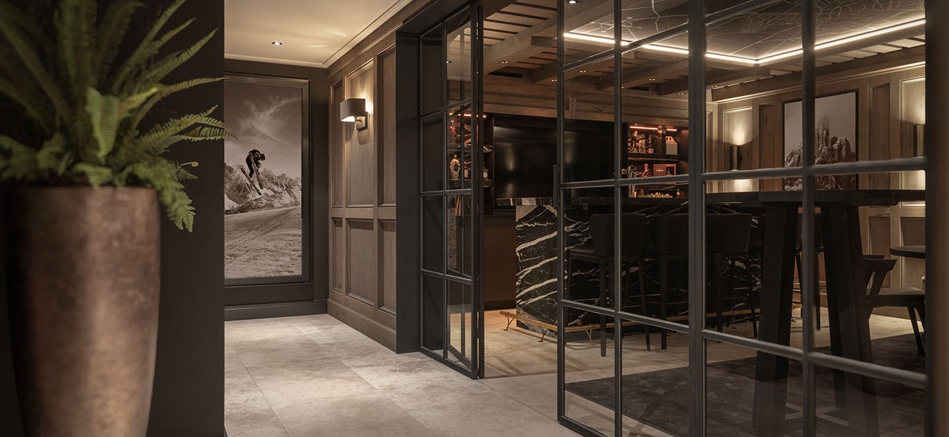 Interior luxury bar & wine room | Nederland - Tailor-made villa's