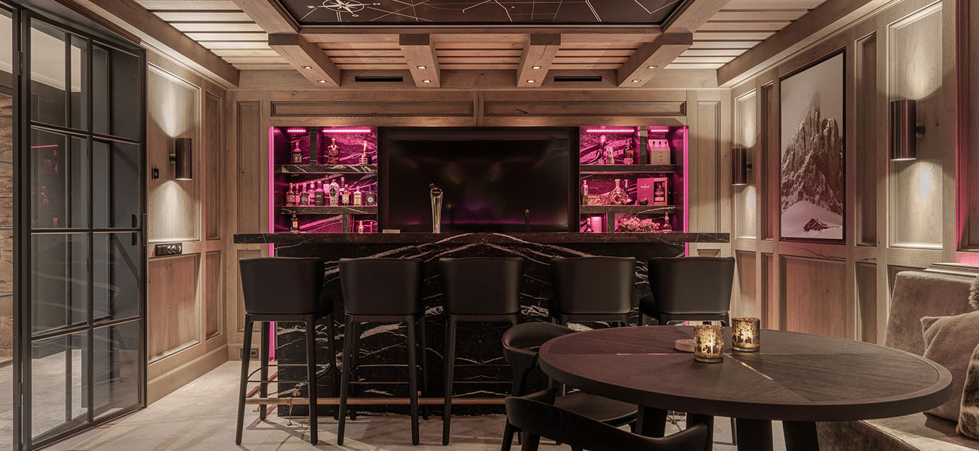 Interior luxury bar & wine room | Nederland - Tailor-made villa's