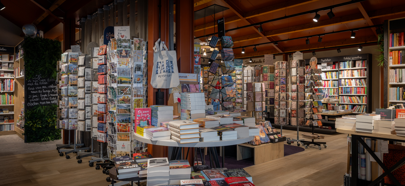 Bookshop De Boekenmolen | Meliskerke - Shop fitting